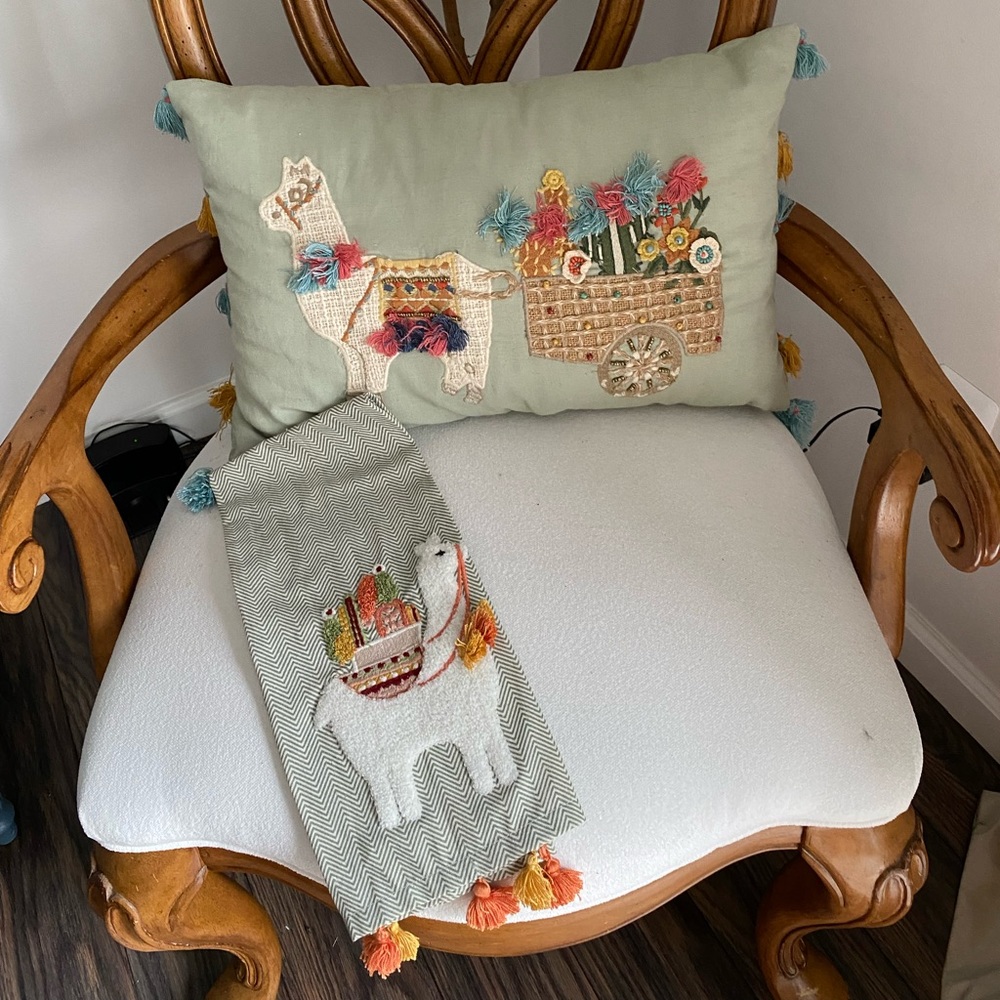 Lama pillow and towel